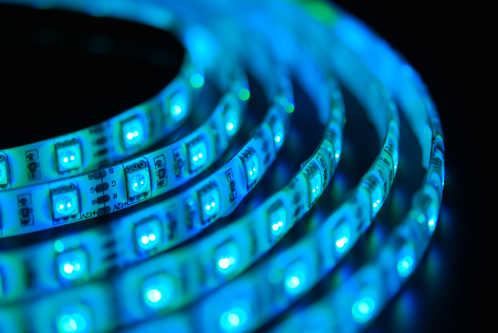 Qué son las tiras LED y por qué debes gastarte 16 euros en ellas para  proteger tu vista